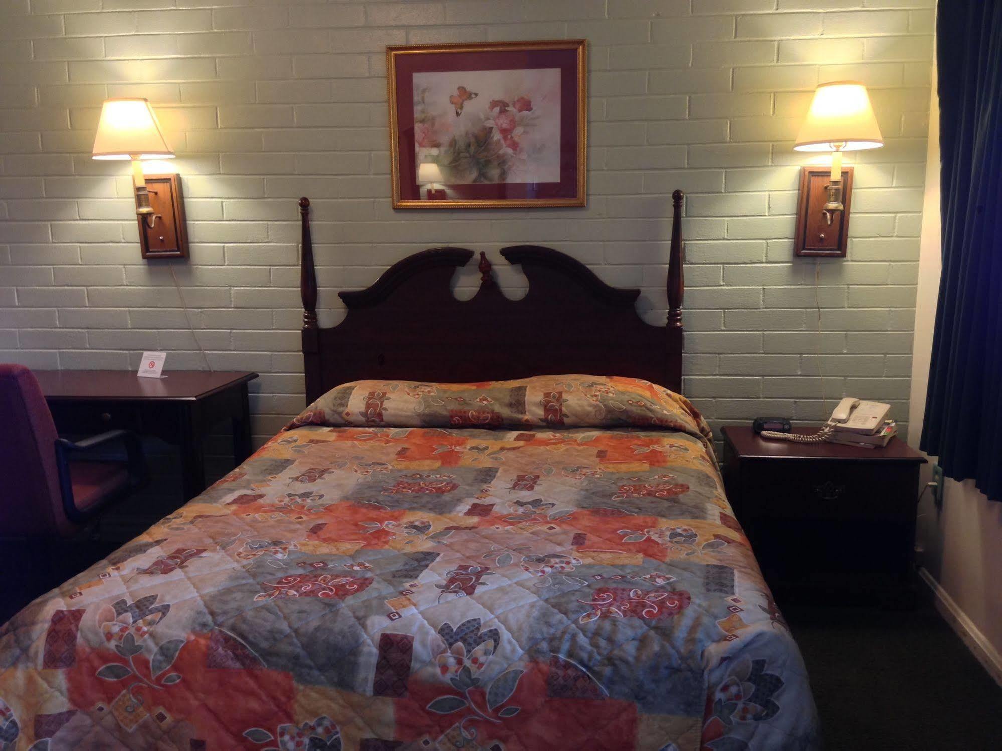 Villa Rosa Motel Painesville Εξωτερικό φωτογραφία